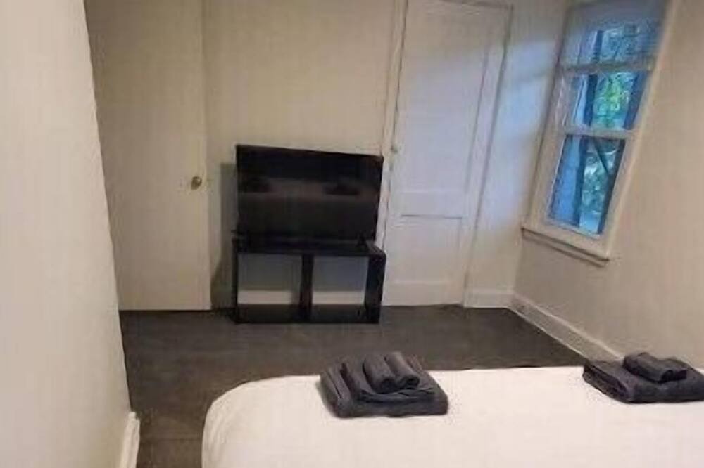 Photo of Bedroom in Squirrel Hill South