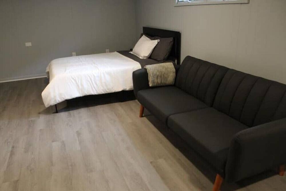Photo of Bedroom in Squirrel Hill South