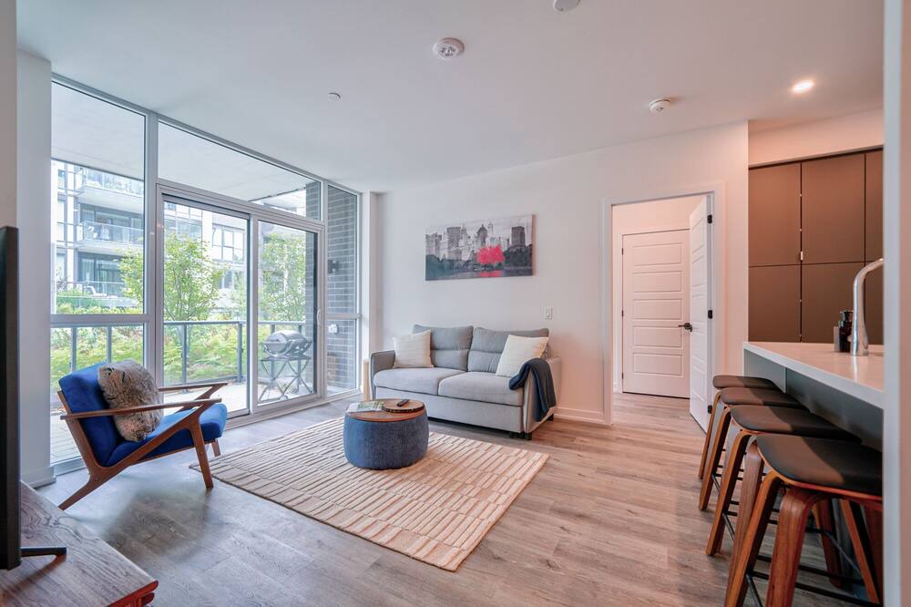Photo of Livingroom in Big Bay Point