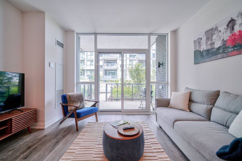 Photo of Livingroom in Big Bay Point