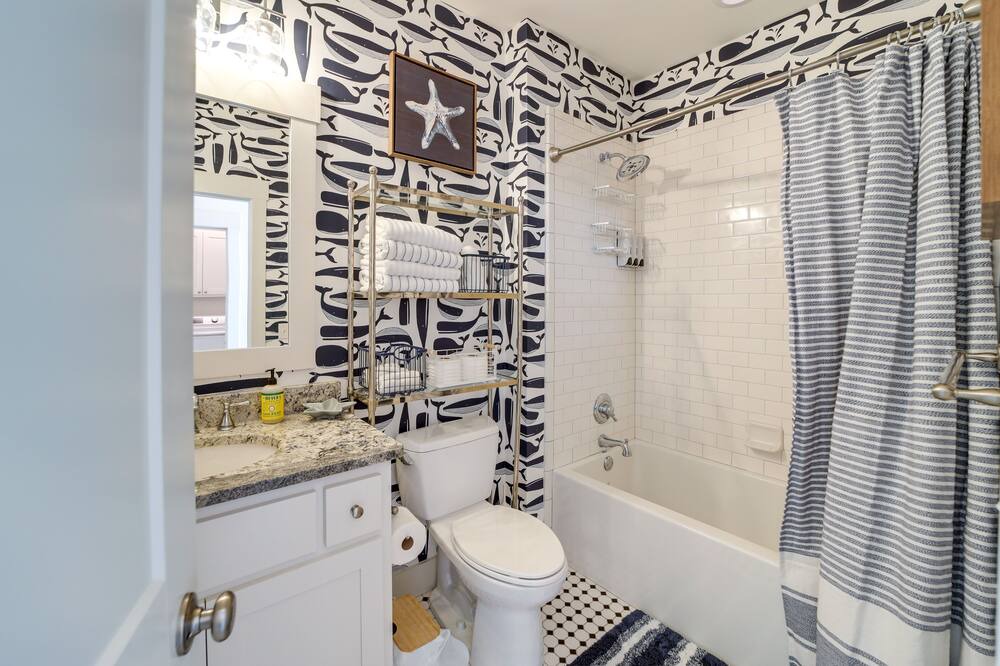 Photo of Bathroom in Eufaula