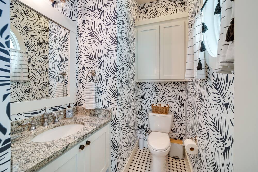 Photo of Bathroom in Eufaula