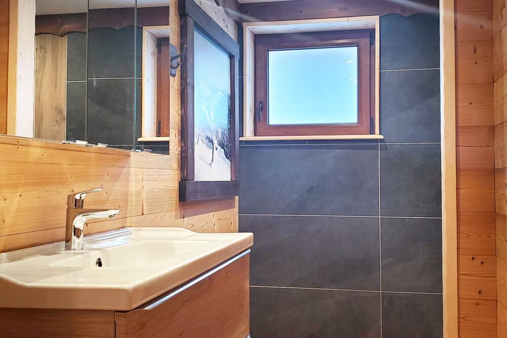 Photo of Bathroom in Liezey