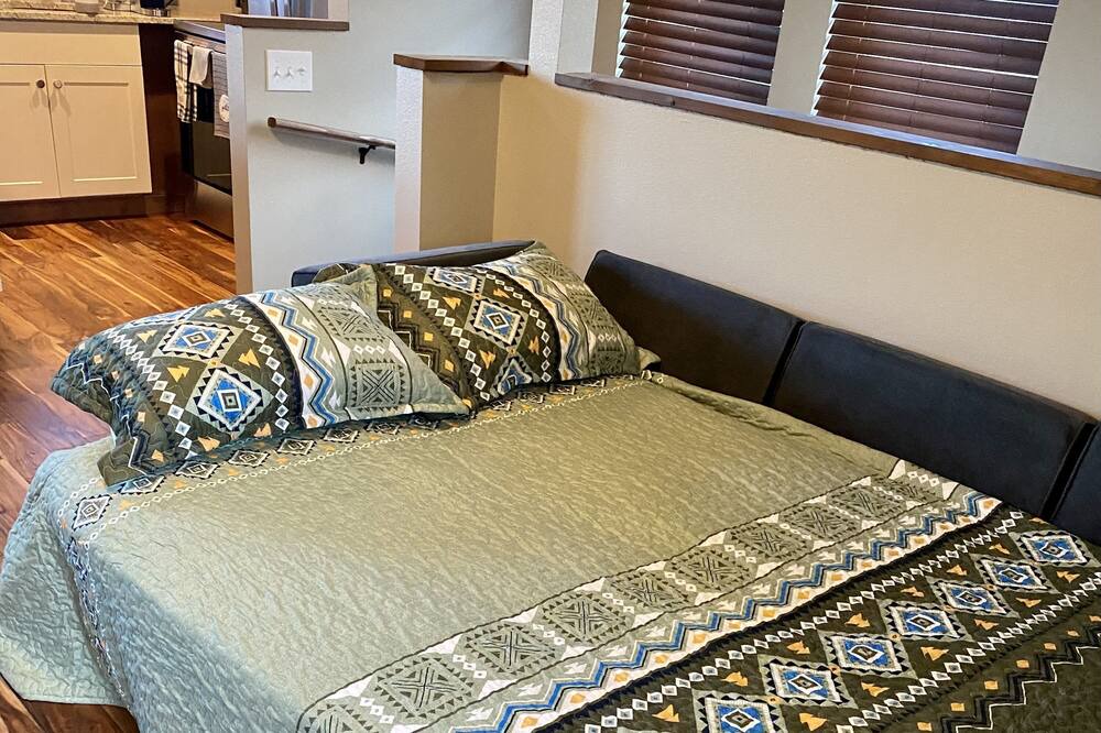 Photo of Bedroom in Ferndale