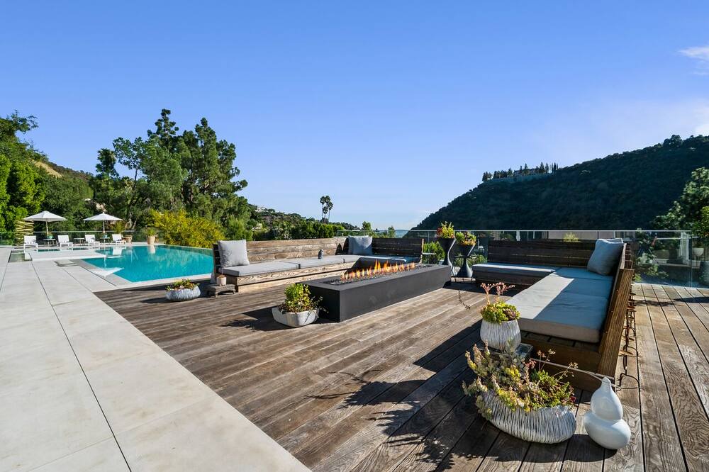 Photo of Outdoor in Beverly Glen