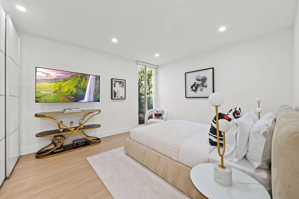 Photo of Bedroom in Beverly Glen