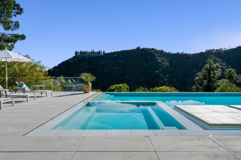 Photo of Outdoor in Beverly Glen