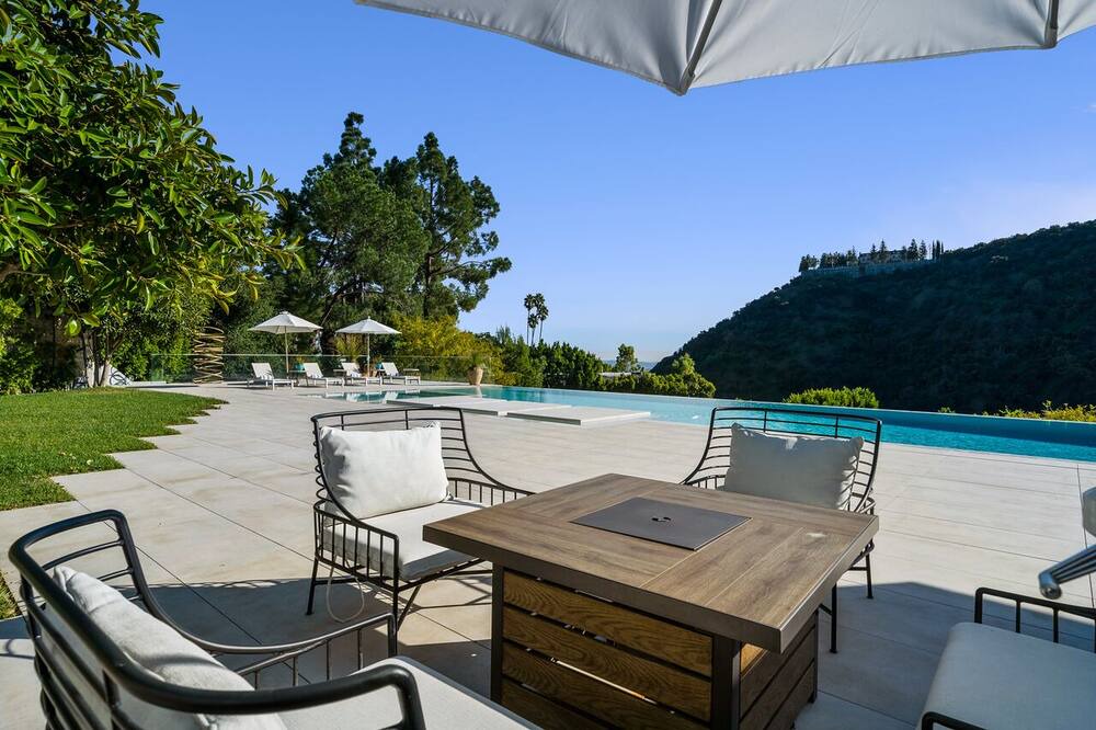 Photo of Outdoor in Beverly Glen