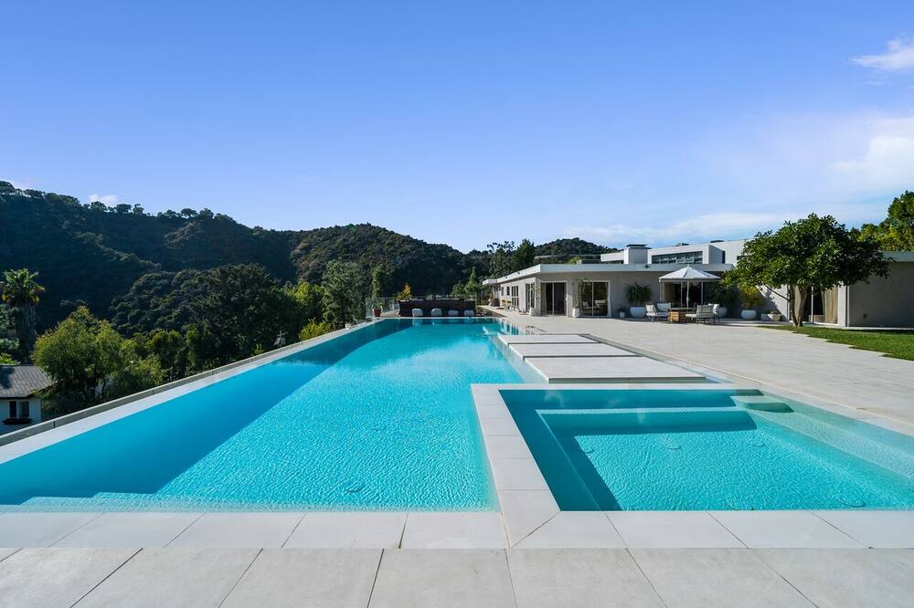 Photo of Outdoor in Beverly Glen