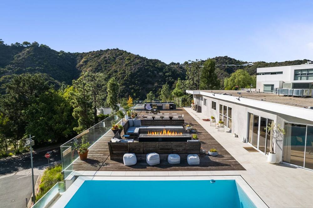 Photo of Outdoor in Beverly Glen