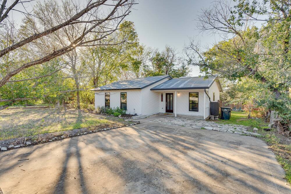 Photo of Outdoor in Apache Shores