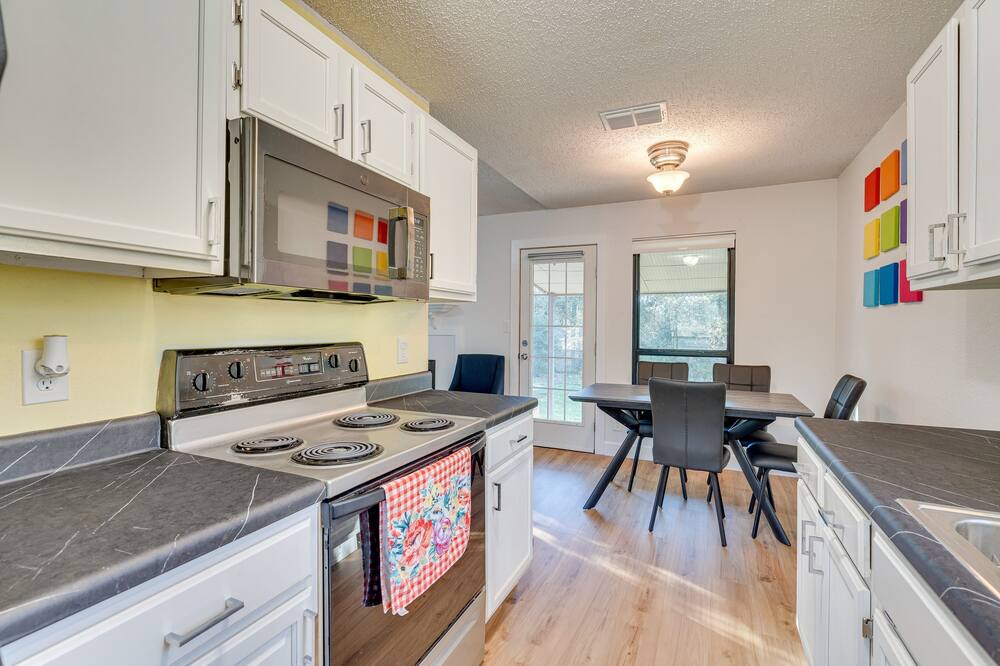 Photo of Kitchen in Apache Shores