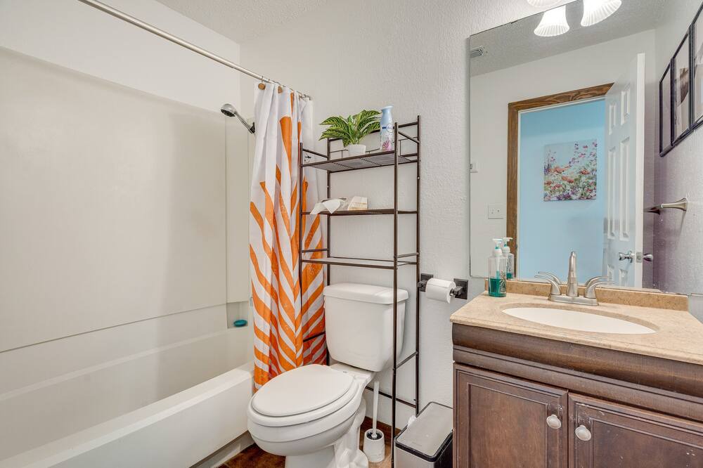 Photo of Bathroom in Apache Shores