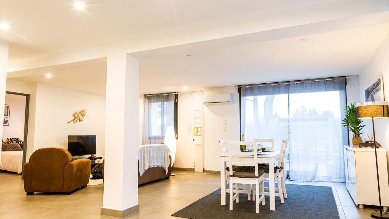 Photo of Others in Decines-Charpieu