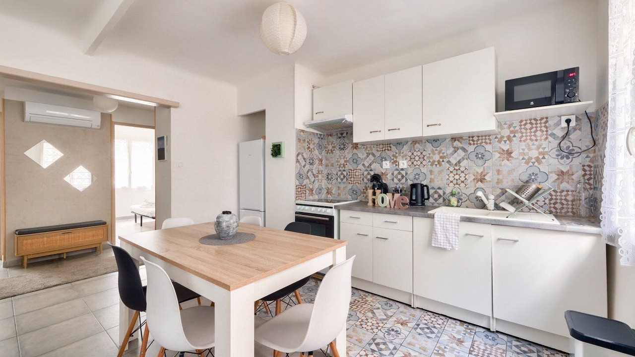 Photo of Kitchen in Saint-Lazare