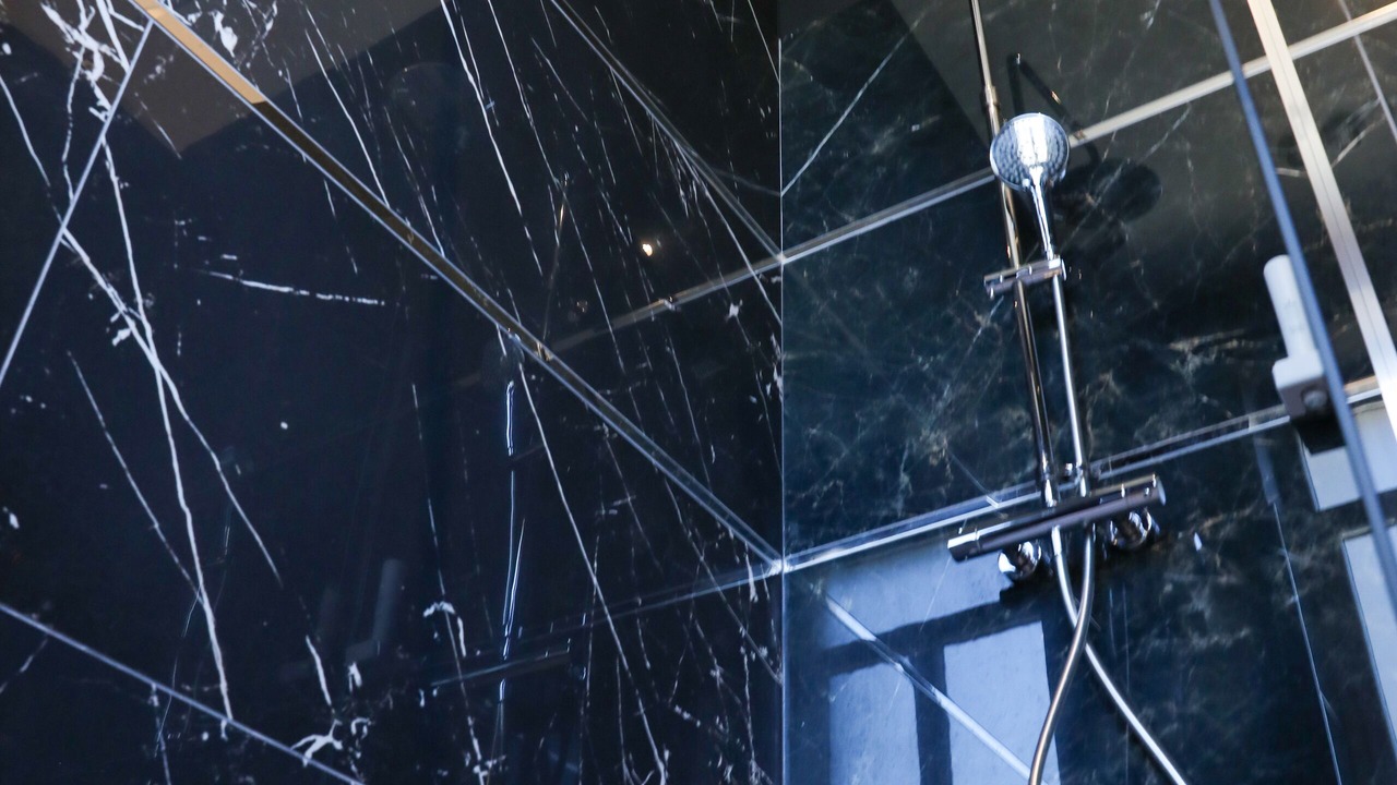 Photo of Bathroom in Ruy-Montceau