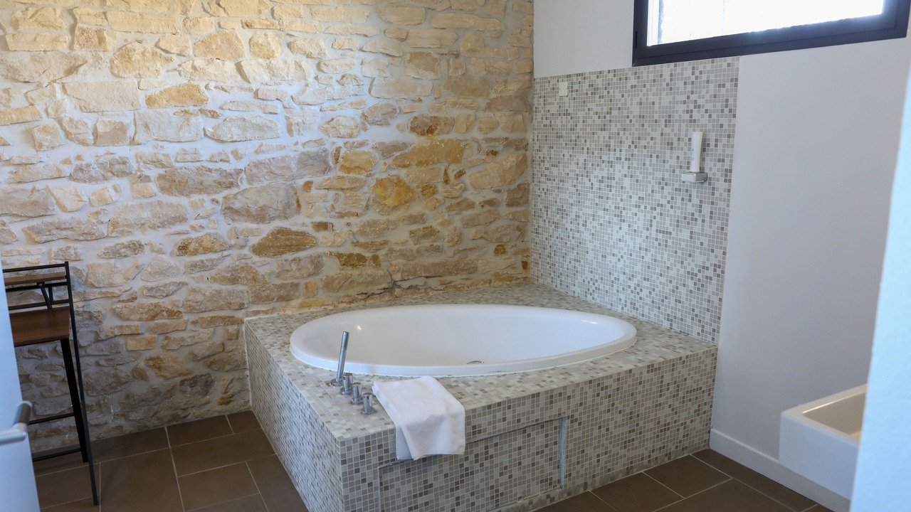 Photo of Bathroom in Ruy-Montceau