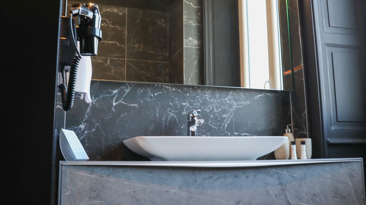 Photo of Bathroom in Ruy-Montceau