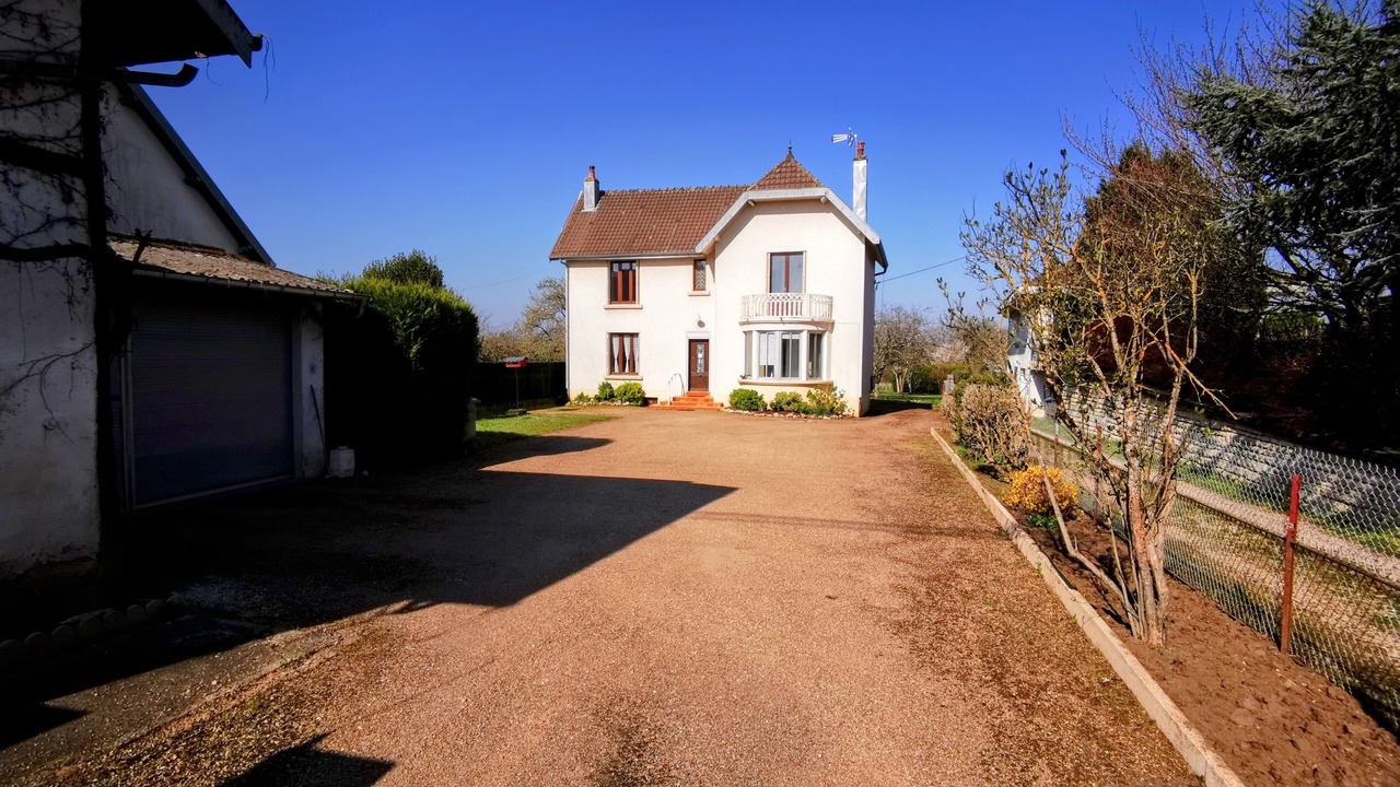 Photo of Outdoor in Gray-la-Ville
