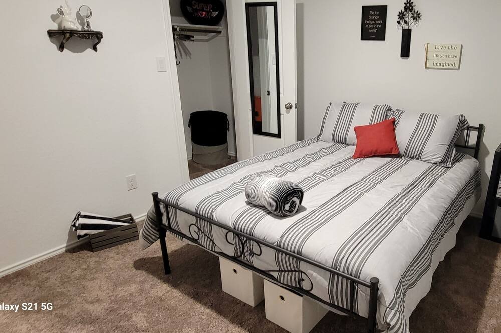 Photo of Bedroom in Southside