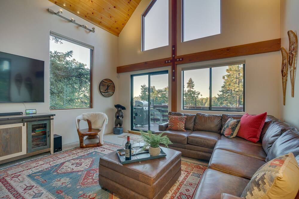 Photo of Livingroom in Green Valley Lake