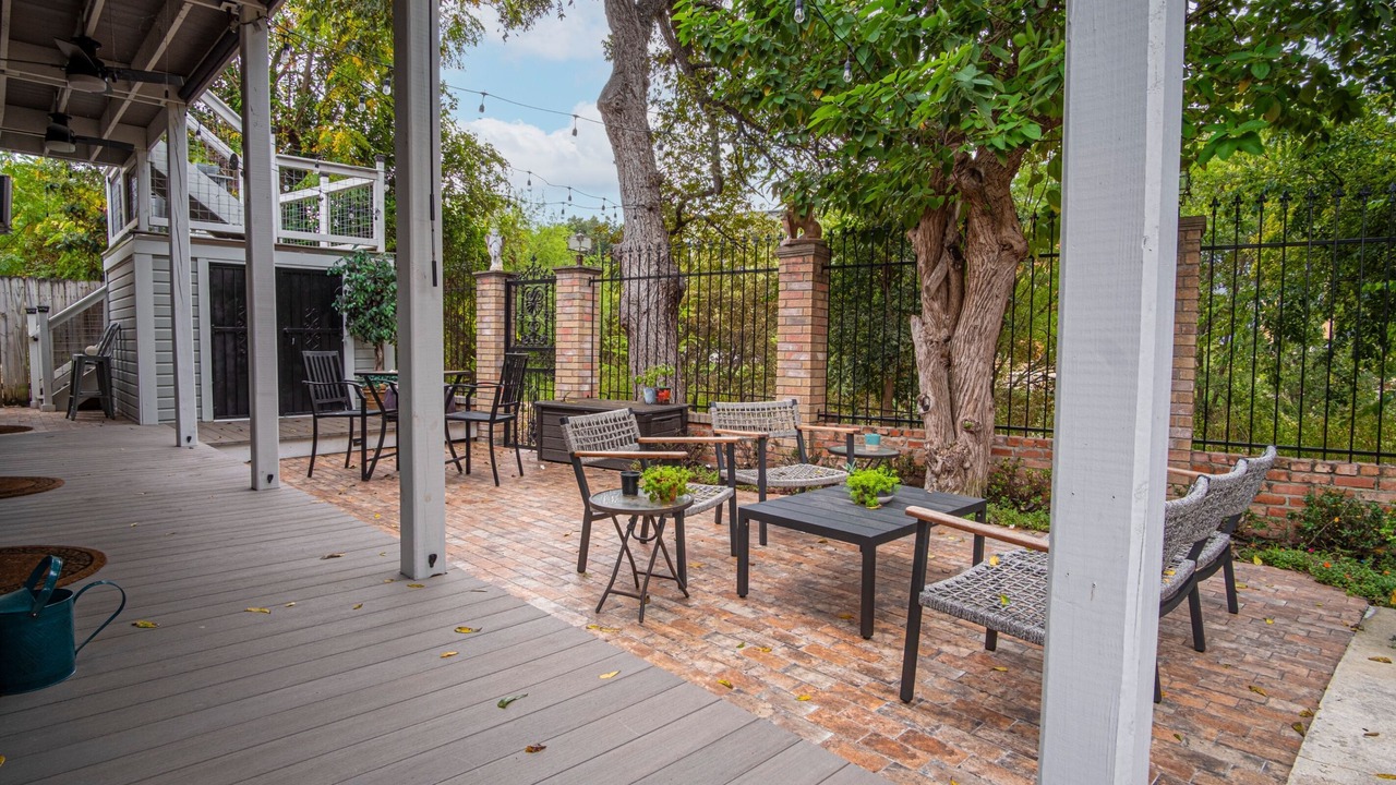 Photo of Patio Balcony in King William