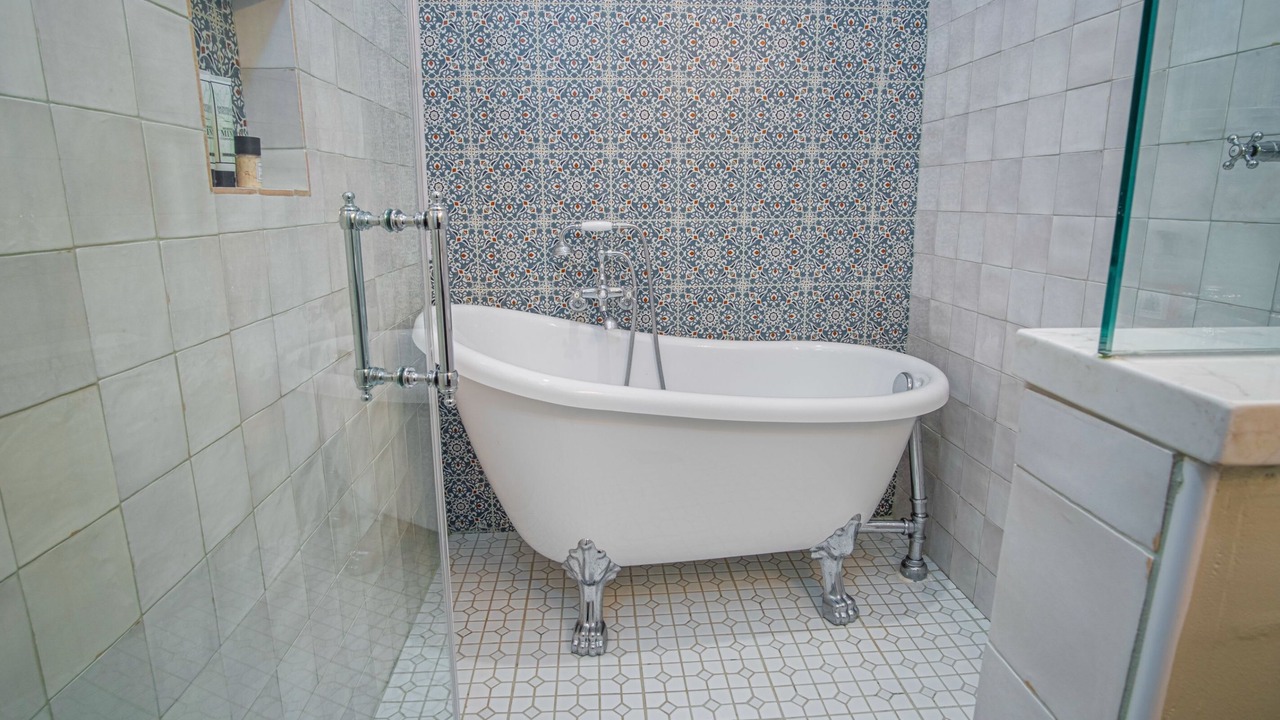 Photo of Bathroom in King William