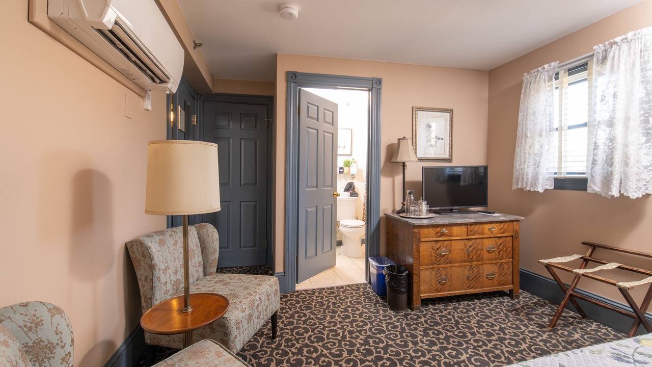 Photo of Bedroom in Easton