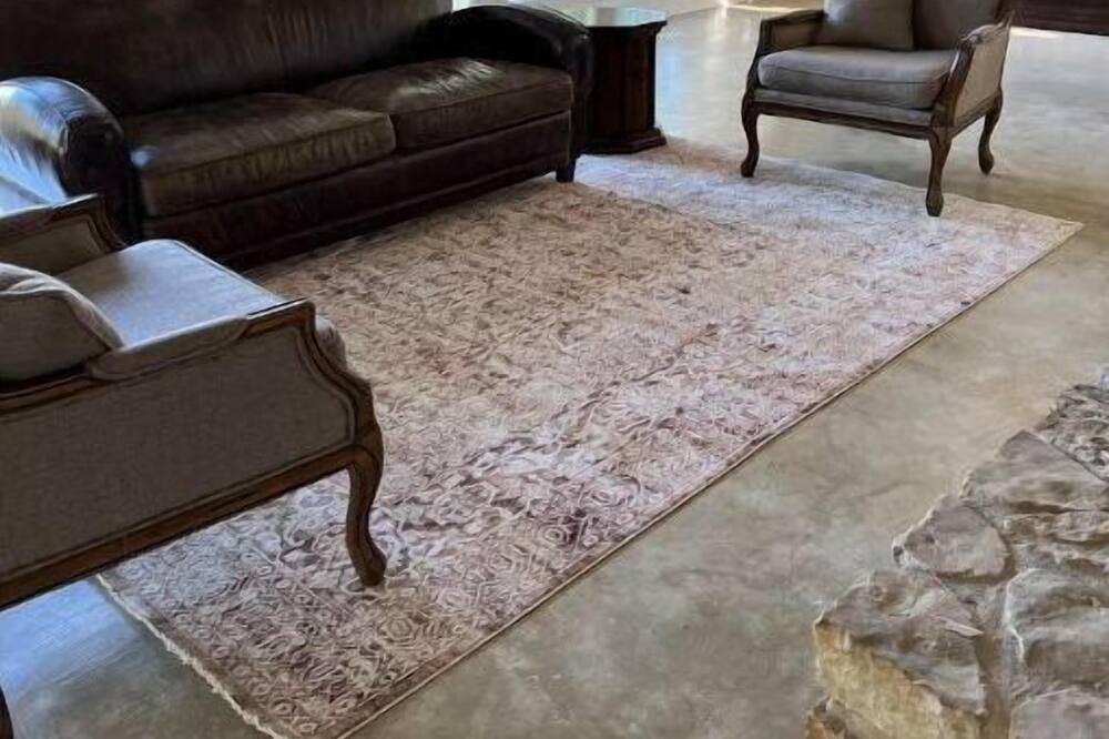 Photo of Livingroom in Burleson County