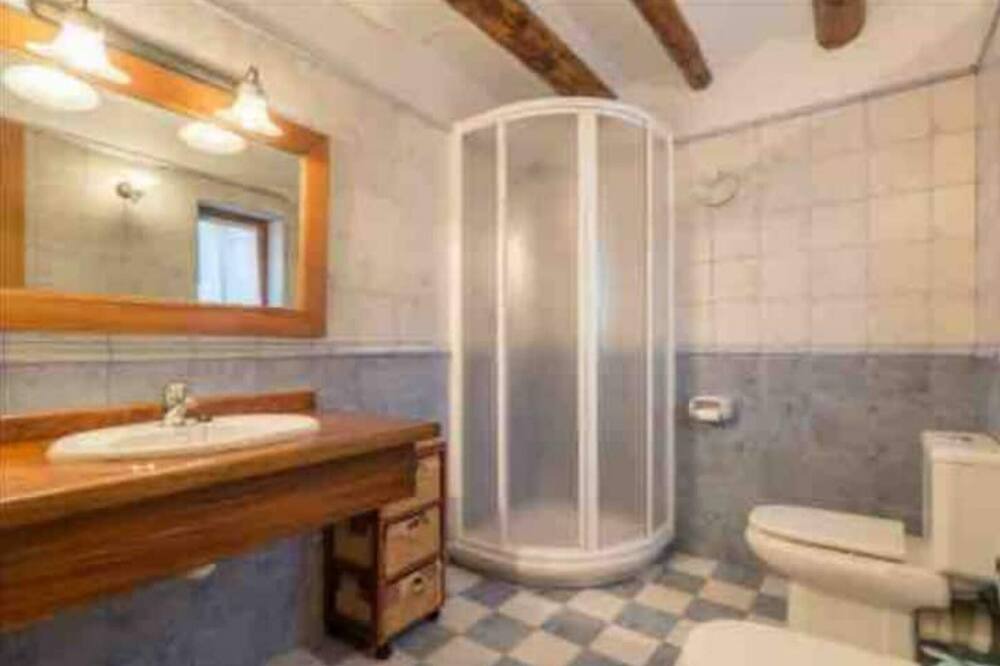 Photo of Bathroom in La Serra d'En Galceran