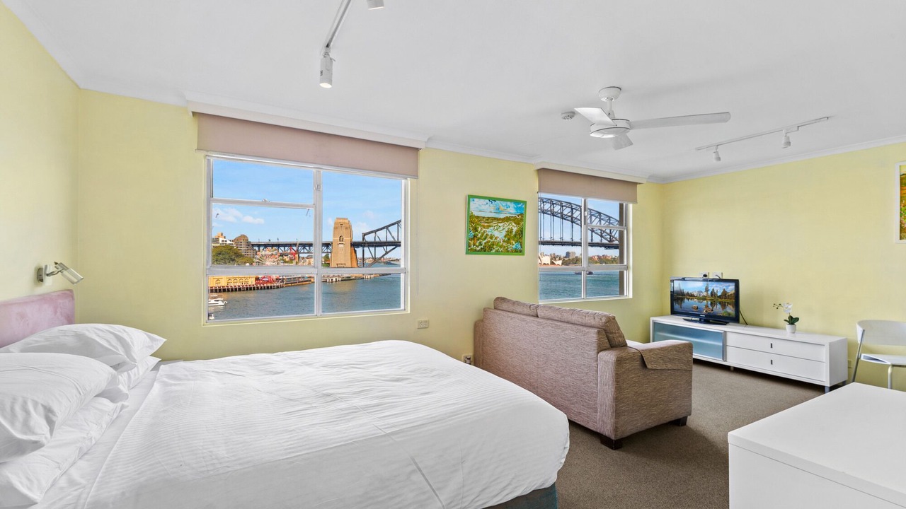 Photo of Others in McMahons Point