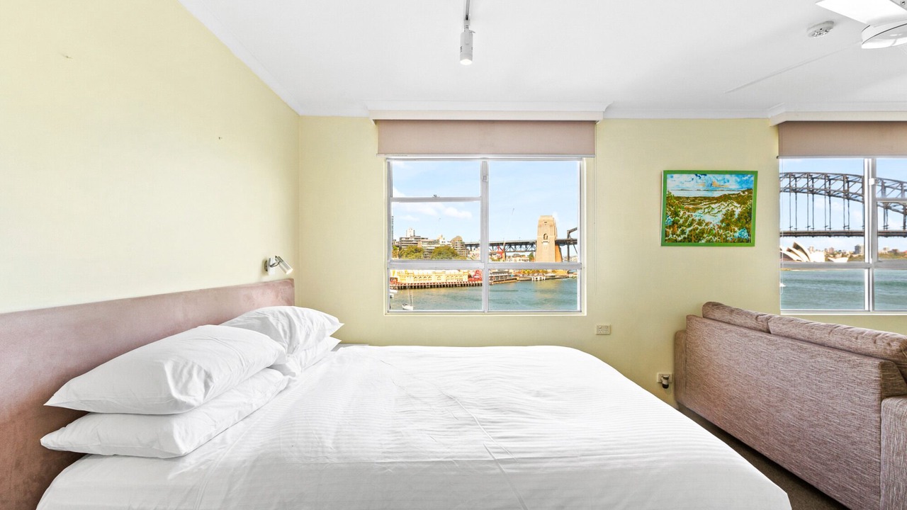 Photo of Others in McMahons Point