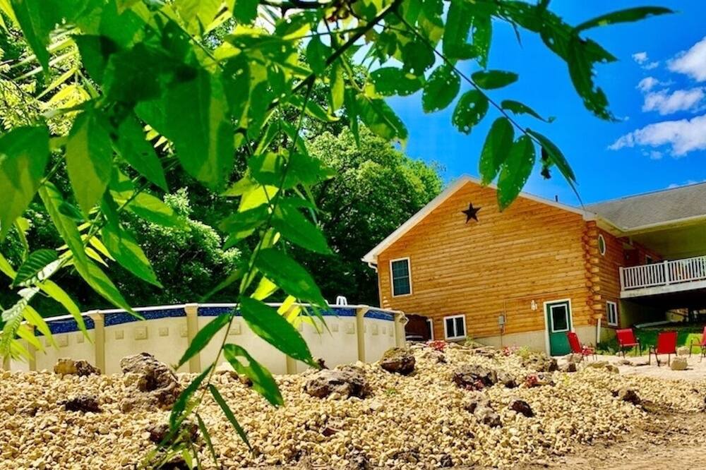 Photo of Outdoor in Lansing