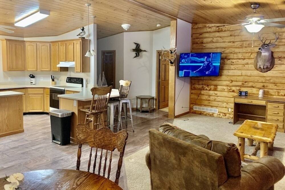 Photo of Livingroom in Lansing