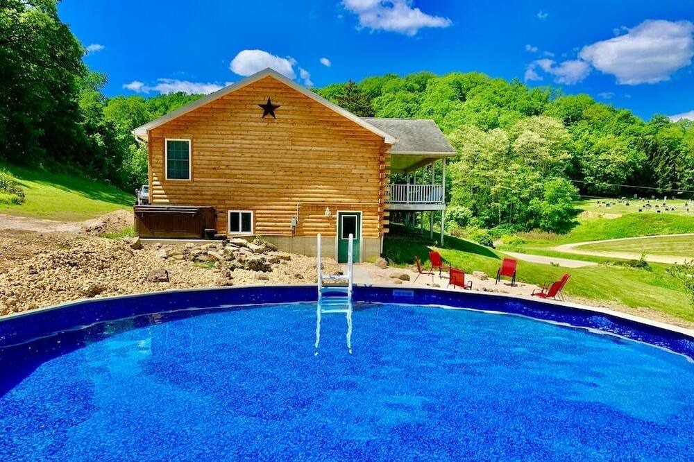 Photo of Outdoor in Lansing