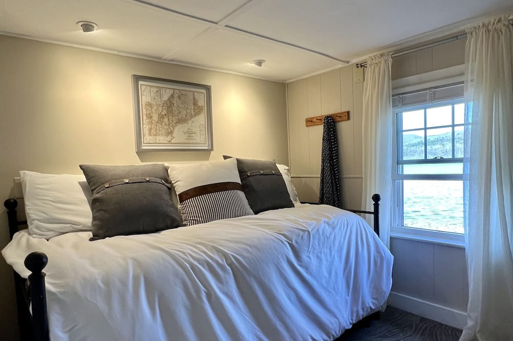 Photo of Bedroom in Becket