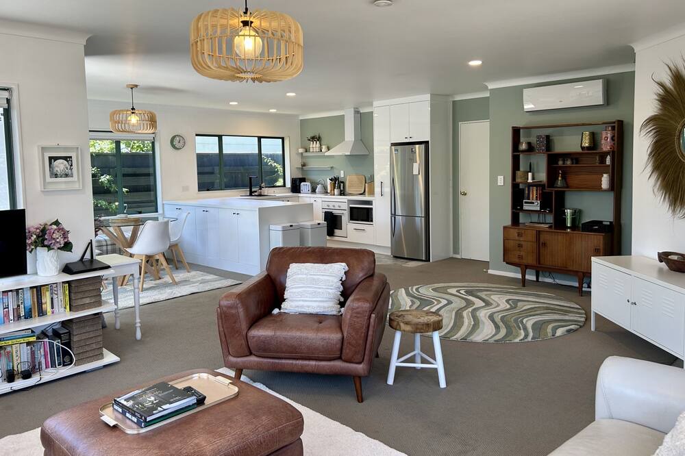 Photo of Livingroom in Omanu