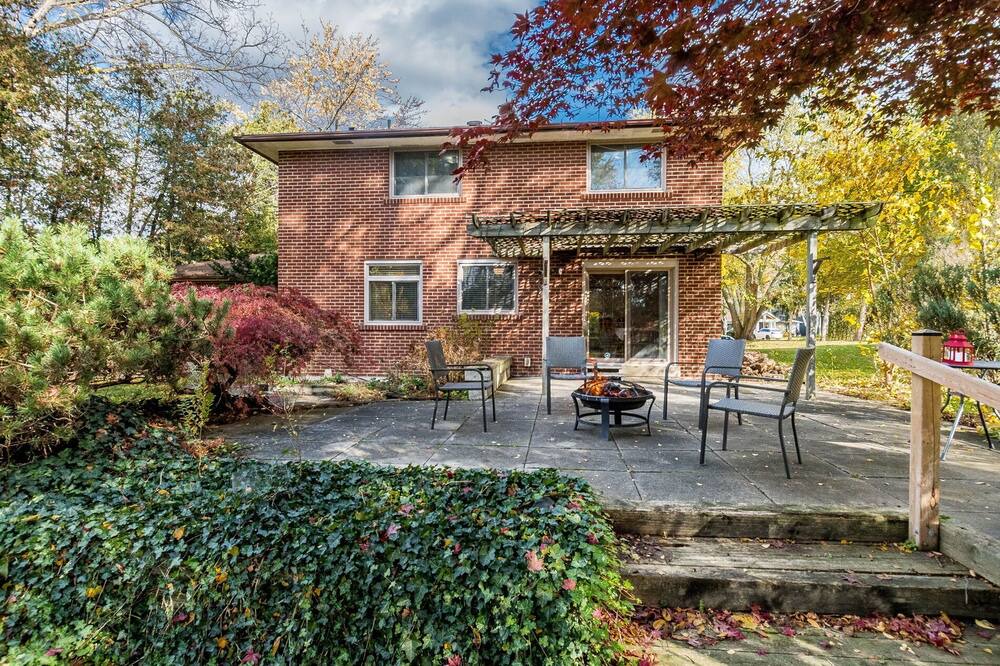 Photo of Outdoor in Clarkson-Lorne Park