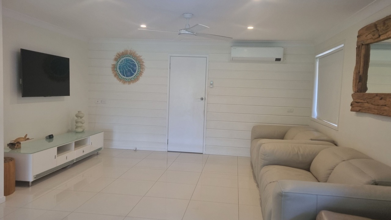 Photo of Livingroom in Tweed Heads West