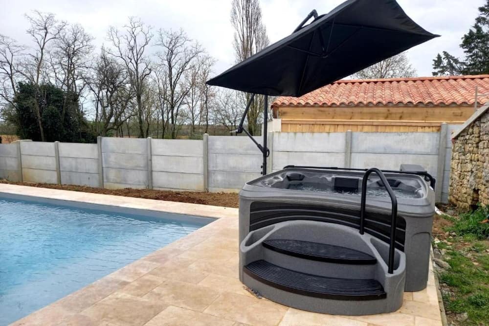 Photo of Outdoor in Mareuil-Sur-Lay-Dissais