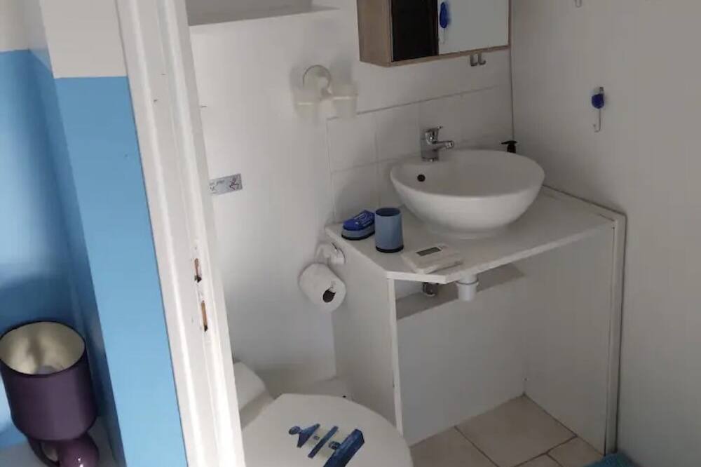 Photo of Bathroom in Mareuil-Sur-Lay-Dissais