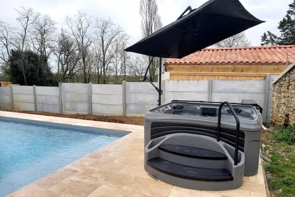 Photo of Outdoor in Mareuil-Sur-Lay-Dissais