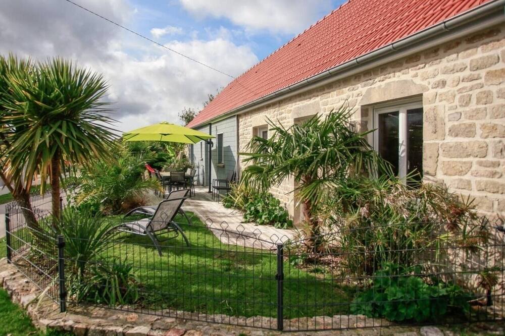 Photo of Outdoor in Bricquebec-en-Cotentin