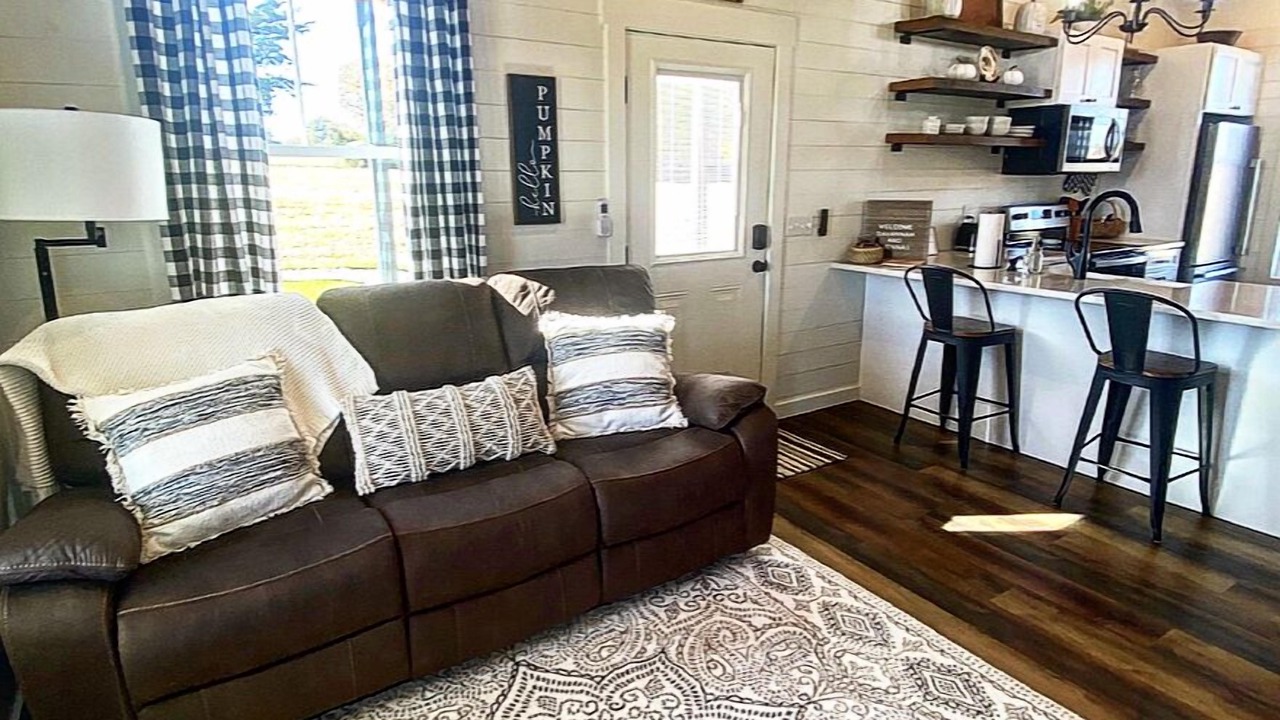 Photo of Livingroom in Seneca