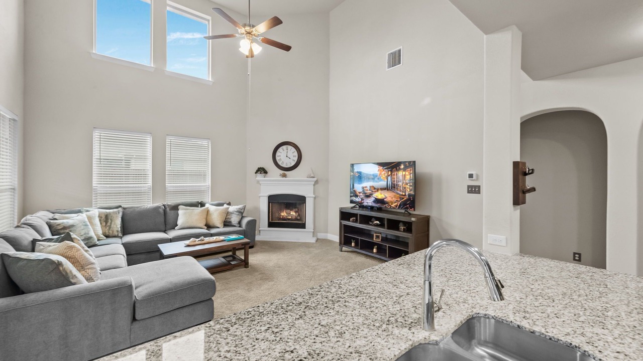 Photo of Livingroom in Pelican Bay