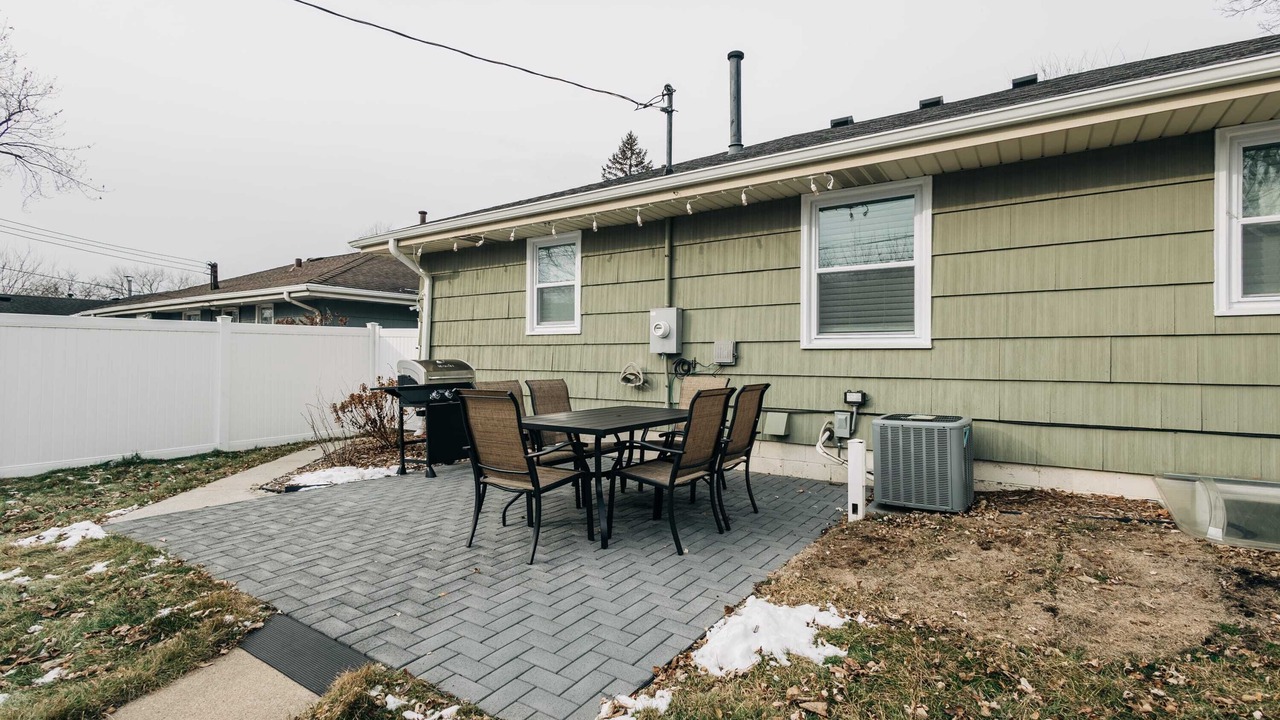 Photo of Outdoor in Kenny