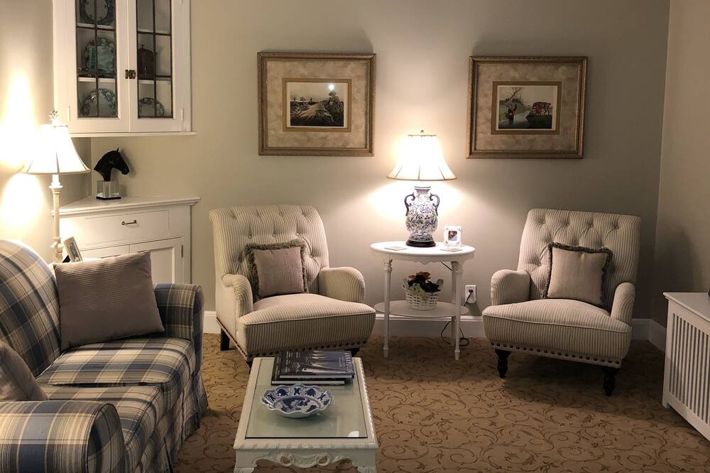 Photo of Livingroom in Grosse Pointe