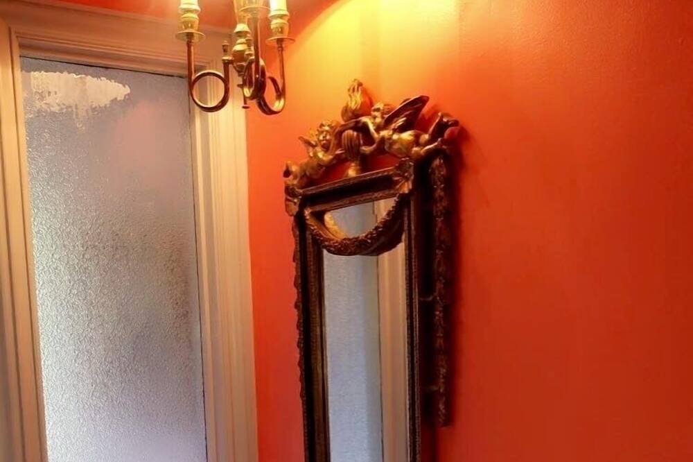 Photo of Bathroom in Grosse Pointe