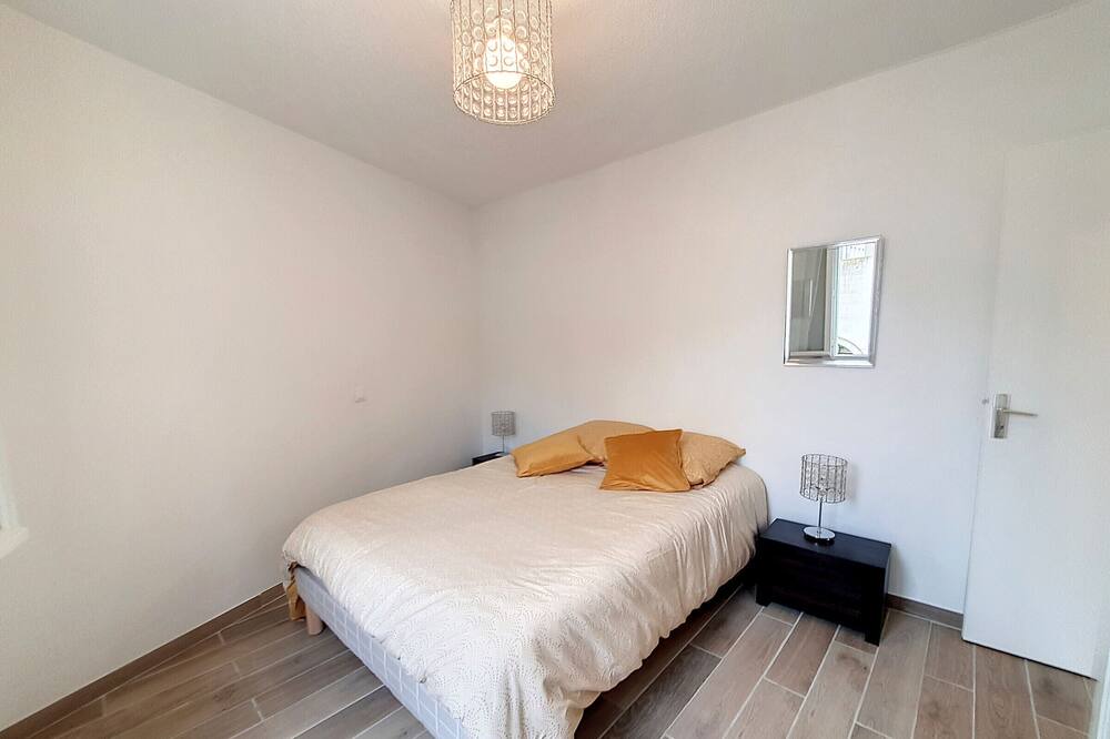 Photo of Bedroom in Manosque