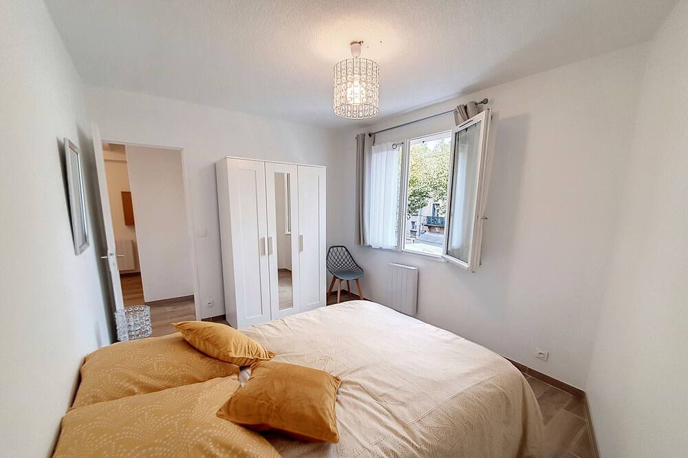 Photo of Bedroom in Manosque